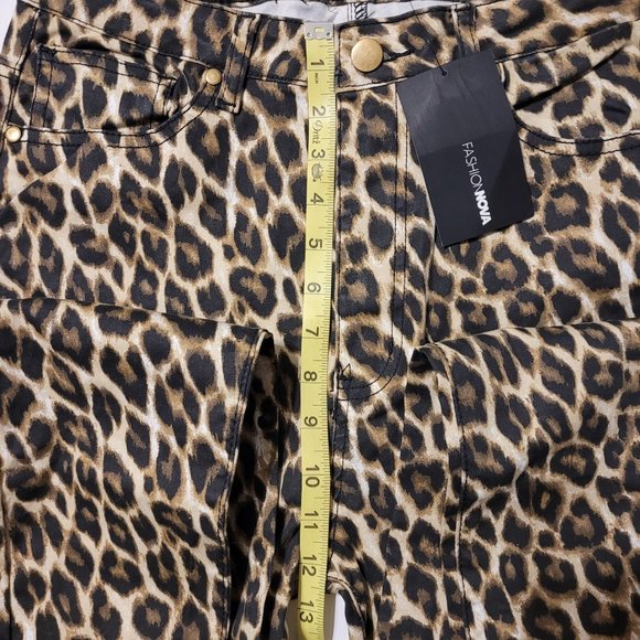 NWT FashionNova Pants Women's size 13 Animal Print, see pics - Picture 9 of 16